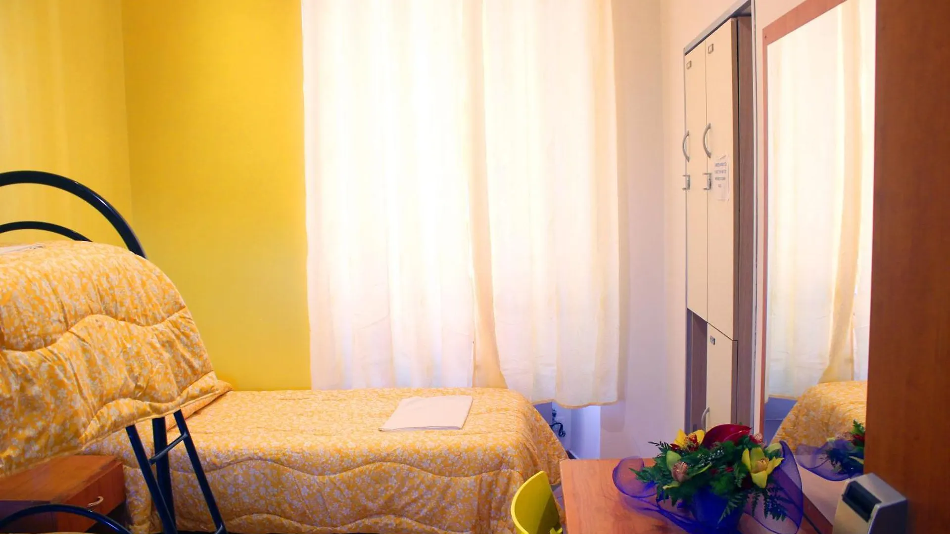 Legend R.G. Hostel Rome 0*,  Italy