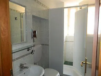 Legend R.G. Hostel Rome
