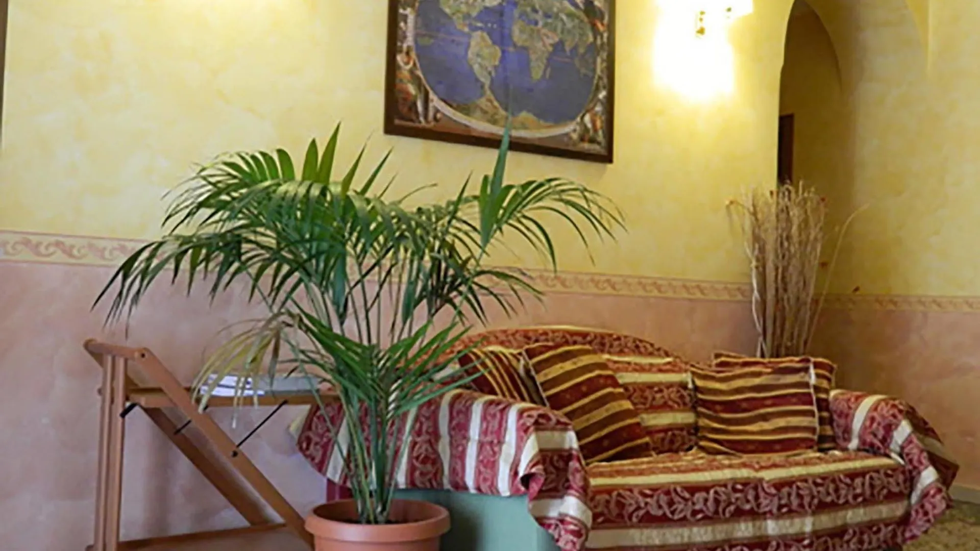 Legend R.G. Hostel Rome Italy
