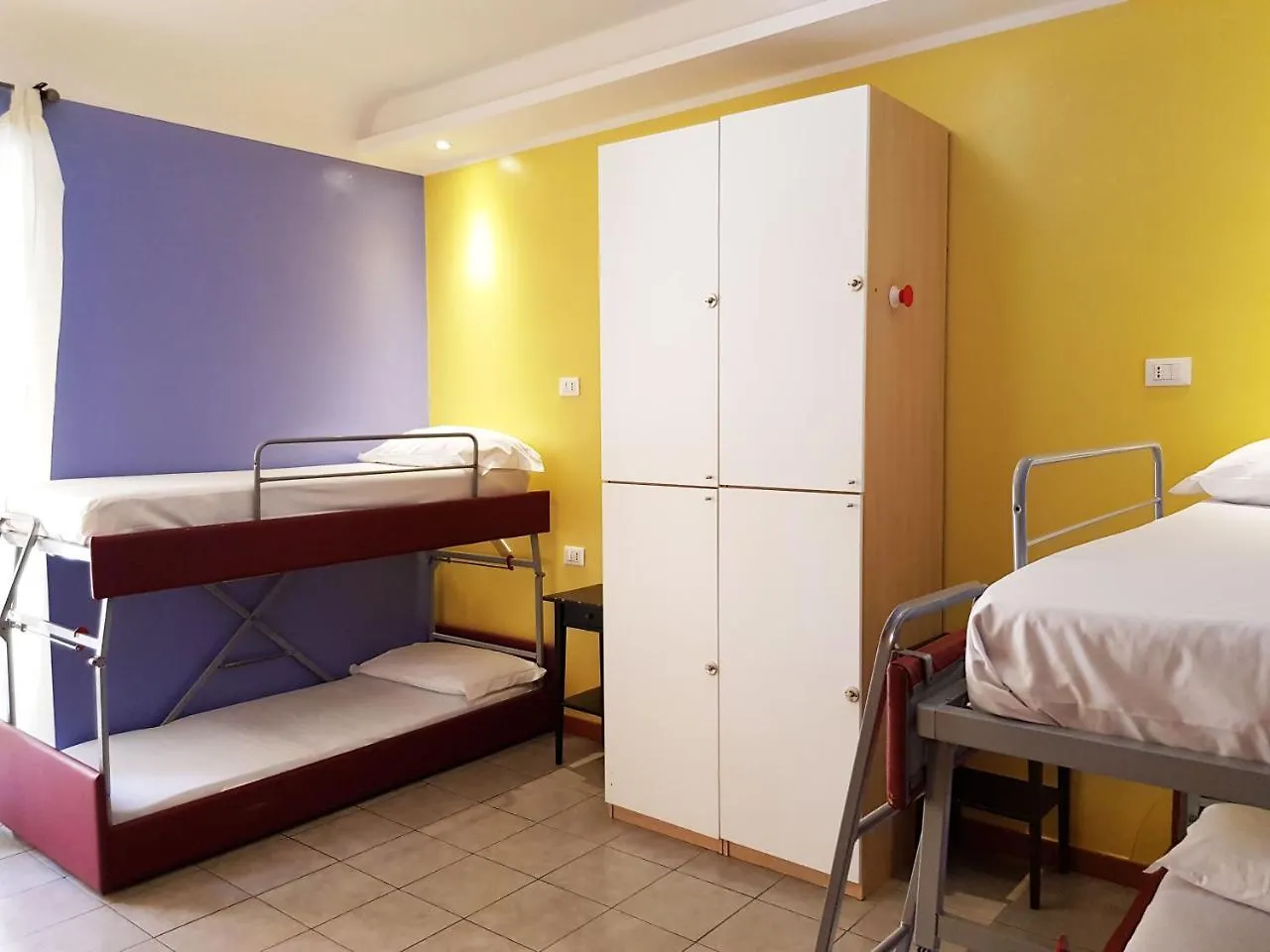 Legend R.G. Hostel Rome